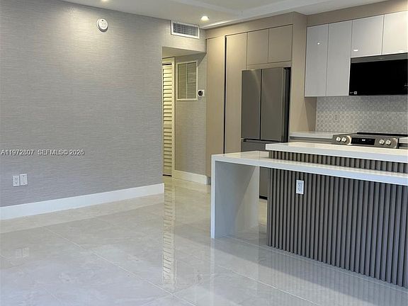 2nd image of 2430 NE 135th St APT 201