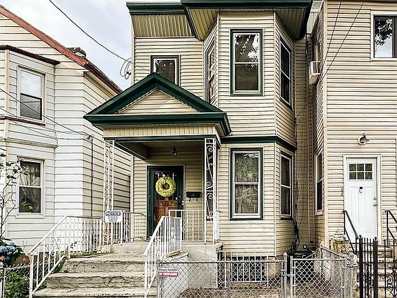 5th image of 132 Boyd Ave