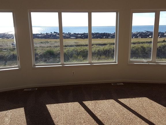 3rd image of 1467 E Ocean Shores Blvd SW