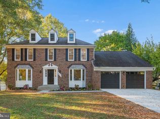 4921 Sweetbirch Dr, Rockville, MD 20853