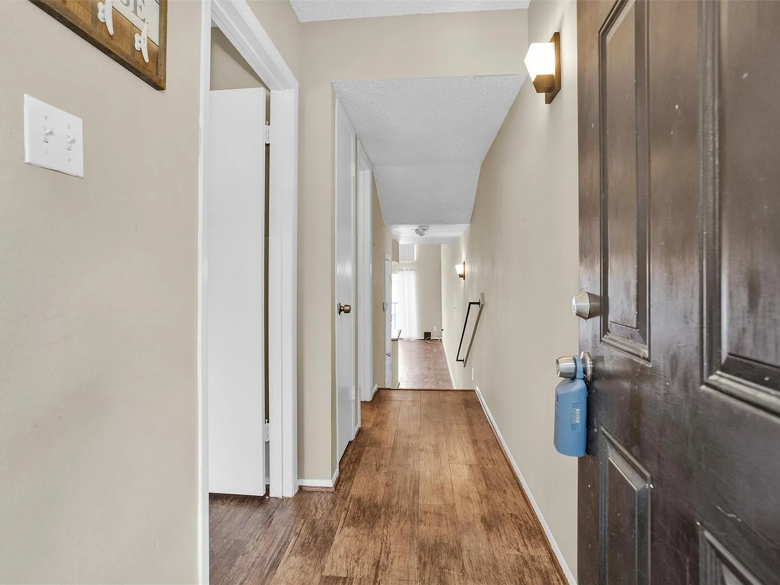 2 bed, 2.0 bath, 917 sqft, $1,350 — Photo 4