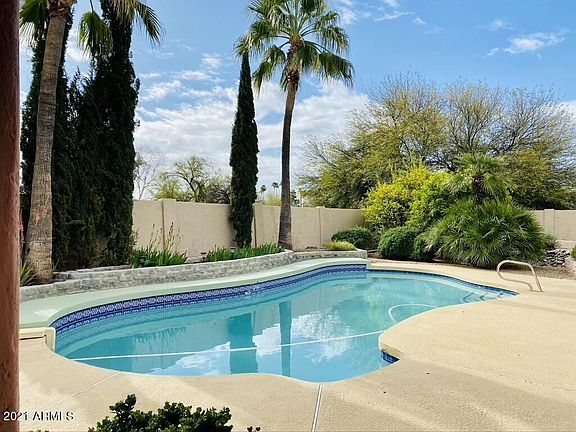 4th image of 13825 N 57th Way