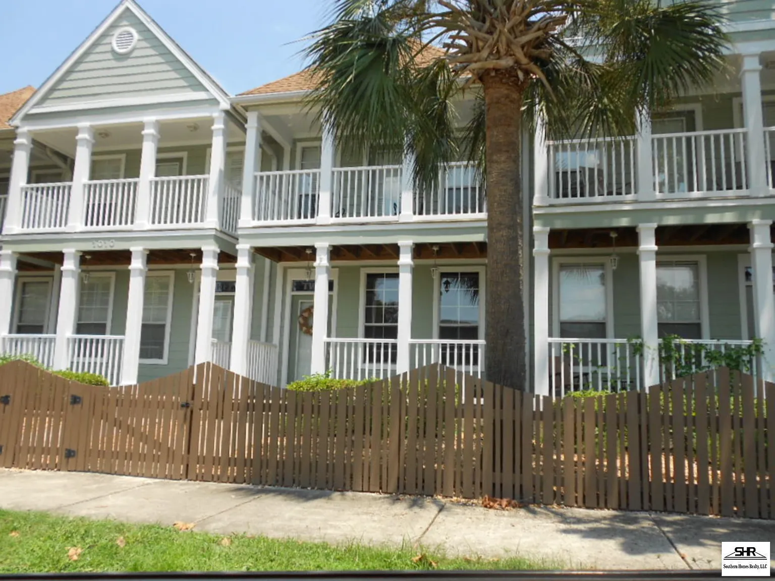 2 bed, 2.0 bath, 1216 sqft, $2,025 — Photo 1
