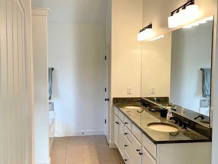 369 Hillside Dr — Photo 15