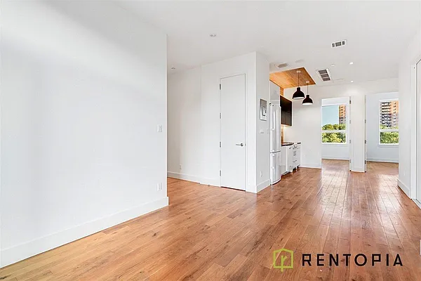 Rented by Rentopia | media 25