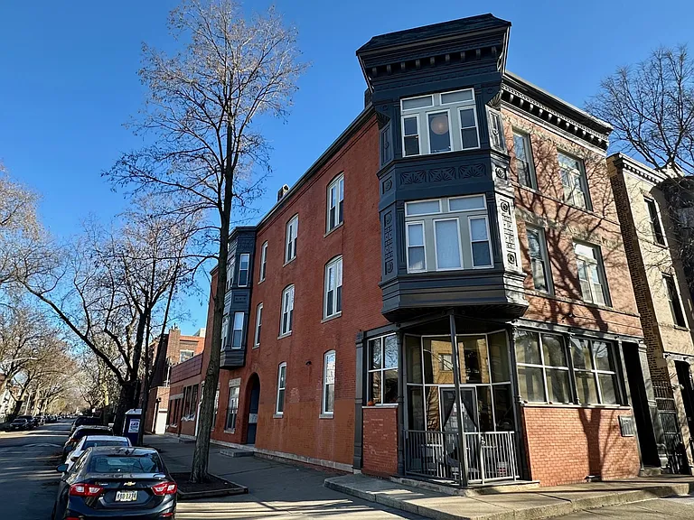 1859 N Washtenaw Ave #1F — Photo 1