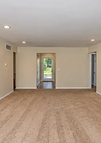 3 bed, 1536 sqft, $1,900 — Photo 4