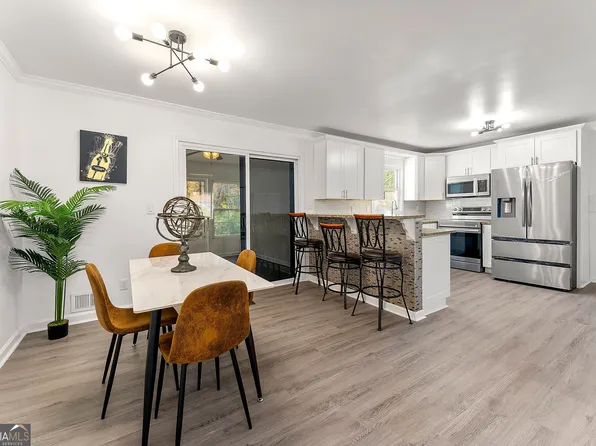 2793 Heritage Ln, Morrow, GA 30260