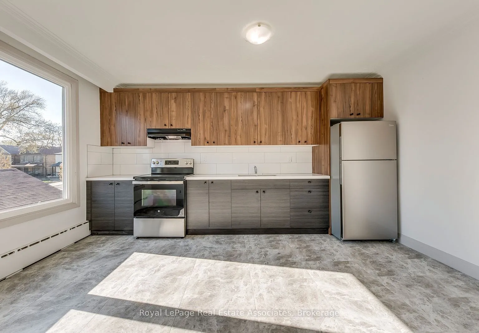 3 bed, $2,500 — Photo 3
