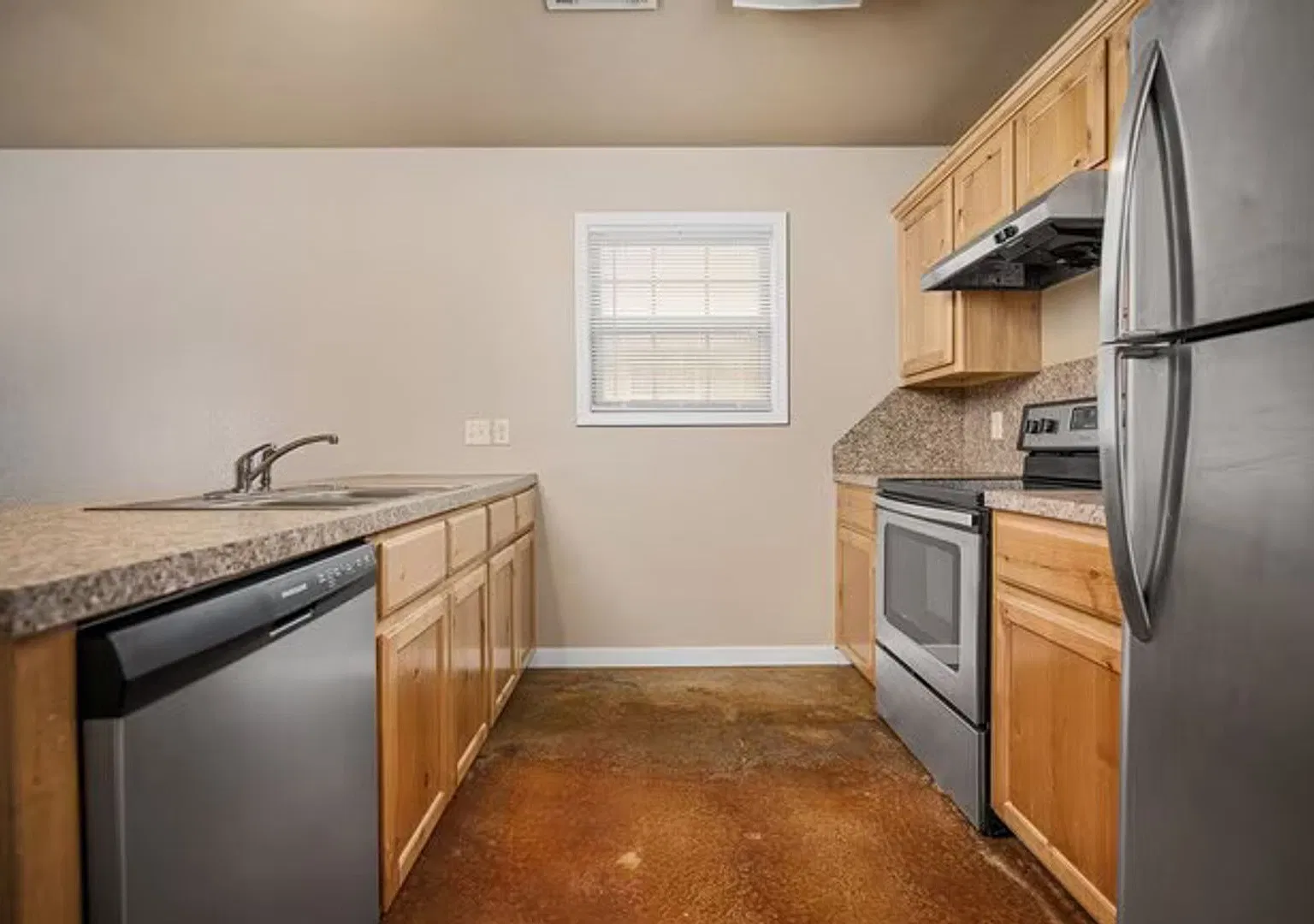 Maple Pointe Apartments — Photo 2