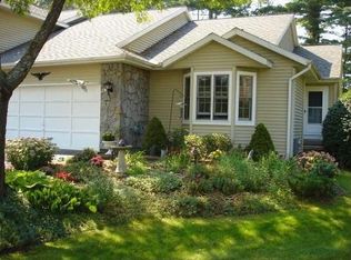 547 Highwood Cir, Albany, NY 12203