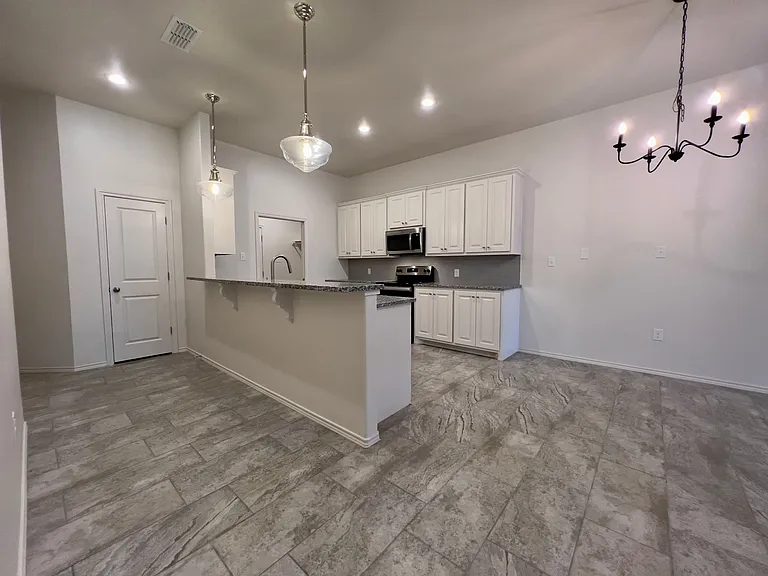 5508 Lehigh St — Photo 3