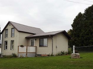 820 N Kimberly Ave, Iron Mountain, MI 49801