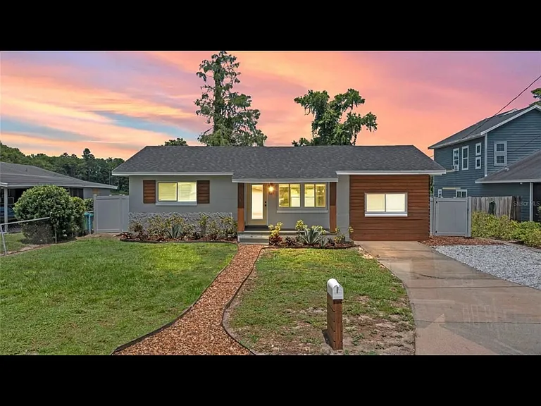 840 Bethune Dr — Photo 1