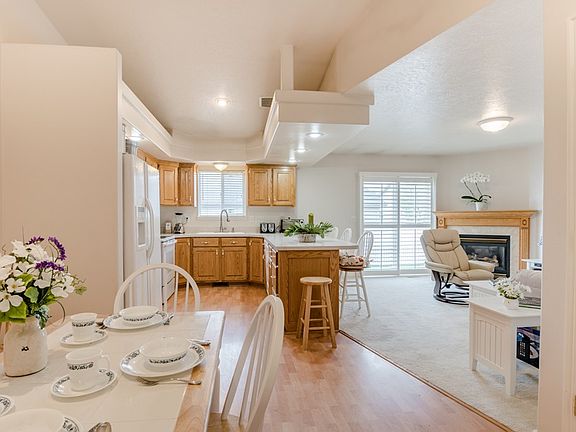 5th image of 3078 E Stoneridge Cir