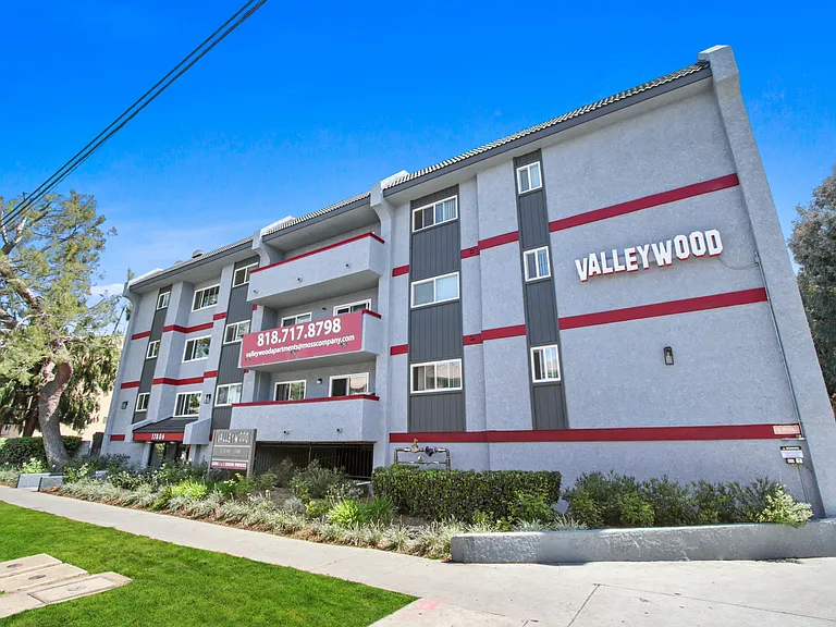 Valleywood Apartments — Photo 39