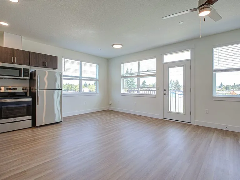 Bridger Court Apartments — Photo 32