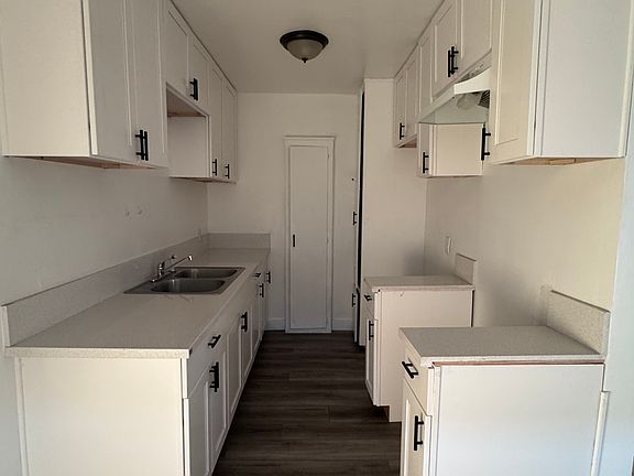 5th image of 6836 Corona Ave #6