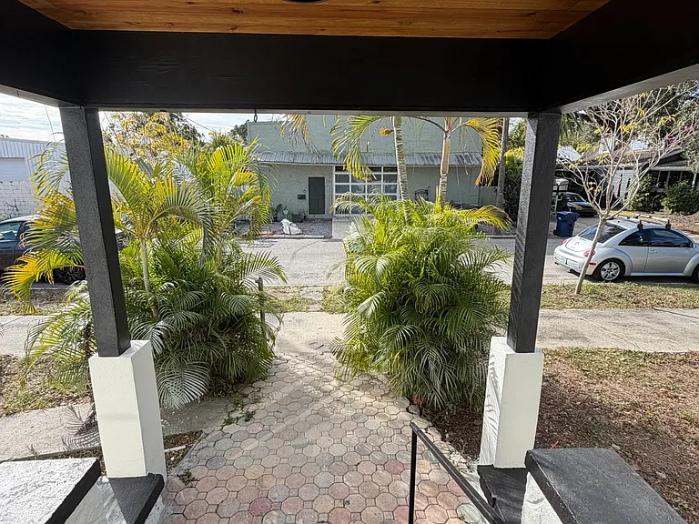 106 E Adalee St #1 — Photo 3