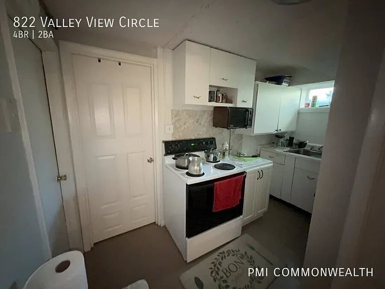 822 Valley View Cir — Photo 9