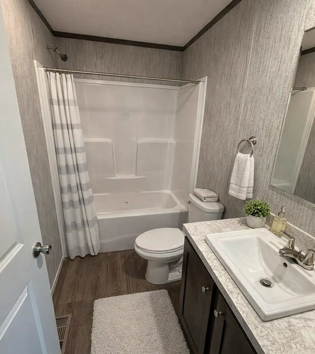 3 bed, 1008 sqft, $1,175 — Photo 1