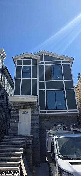 1st image of 337 Court St