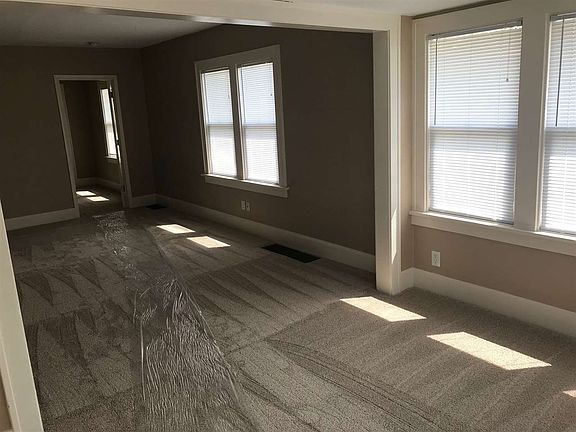 2nd image of 336 Sheridan Dr