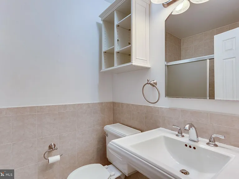 839 N Greenbrier St — Photo 21