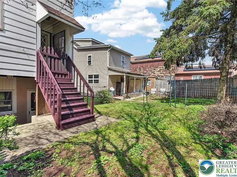 216 W Bertsch St — Photo 23