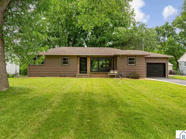 19 Skyline Dr, Skyline, MN 56001