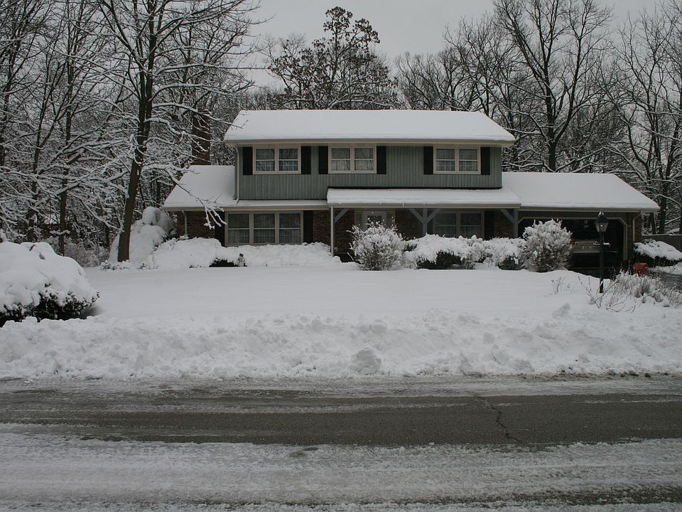 2nd image of 135 Alpine Ln