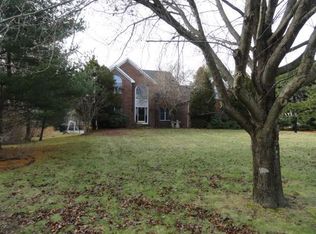 31 Rolling Meadow Way, North Kingstown, RI 02852