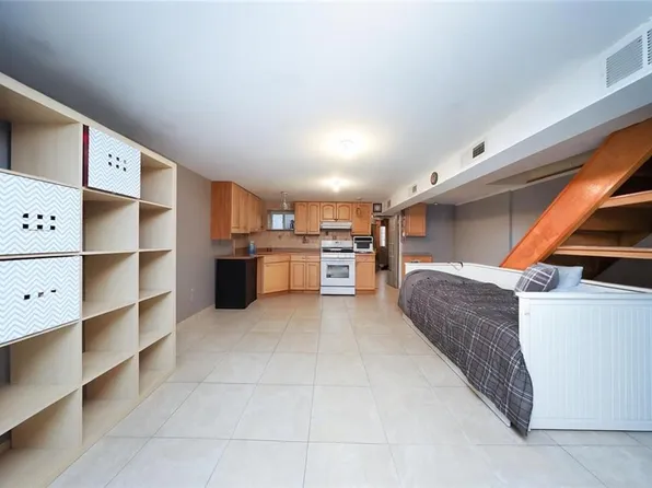 127 Bay 23rd Street image 19 of 31