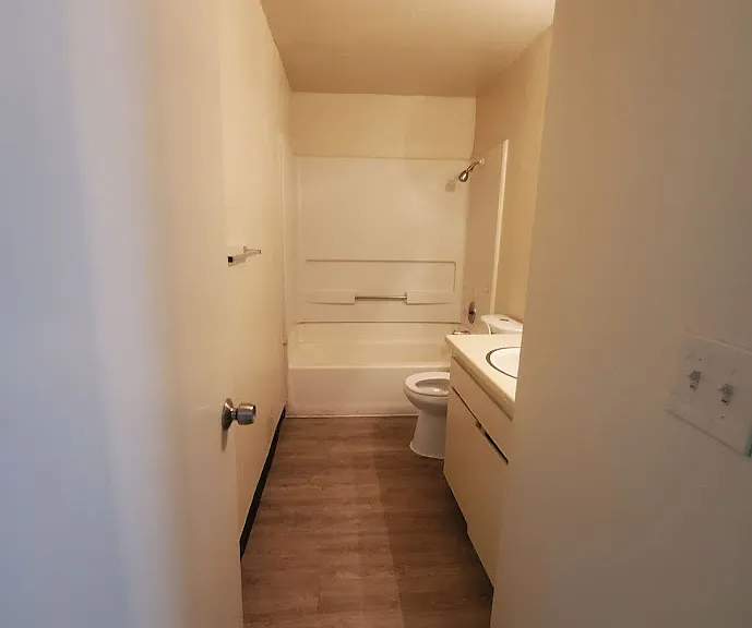 310 N 9th St #101 — Photo 8