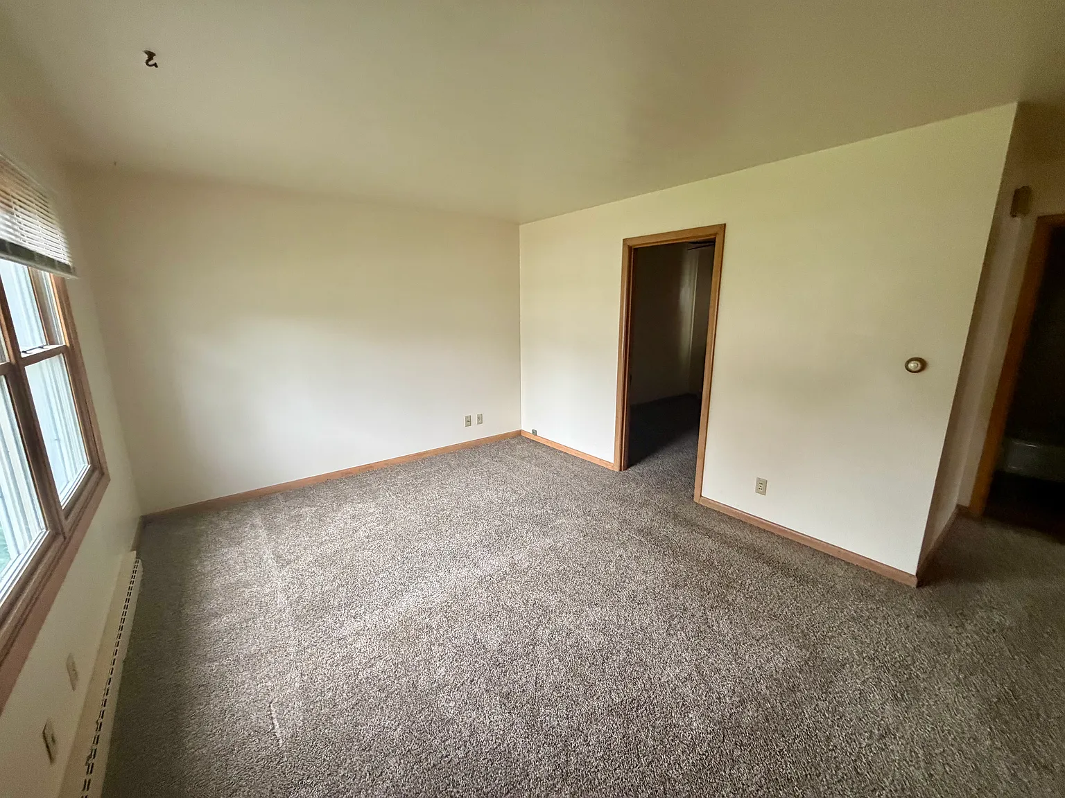 2 bed, 724 sqft, $975 — Photo 2