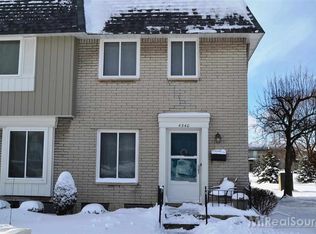 4340 15 Mile Rd, Sterling Heights, MI 48310