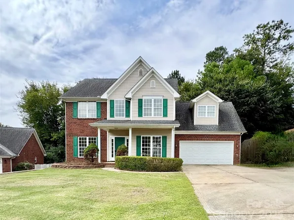 116 Huckleberry Ln, Mount Holly, NC 28120