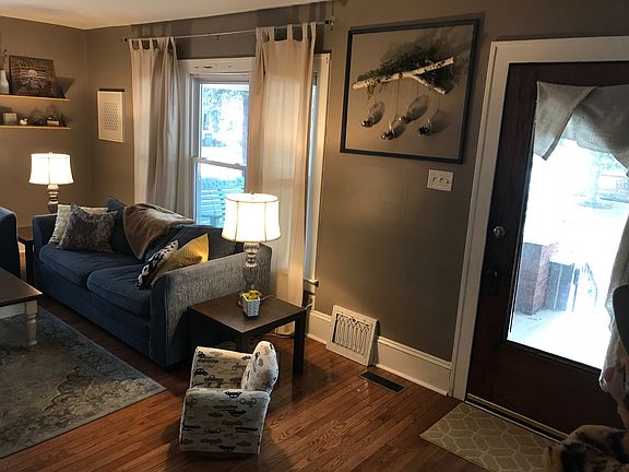 Living Room (Front Window)