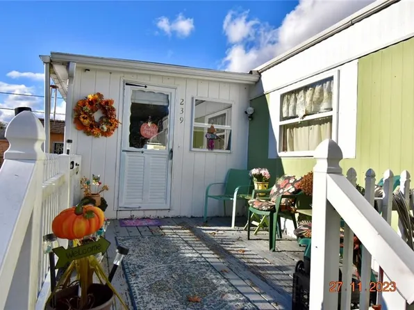 245 Manton St Trailer 239, Pawtucket, RI 02861