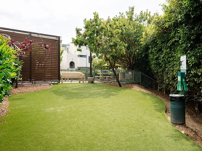 Dylan Point Loma Apartments — Photo 10