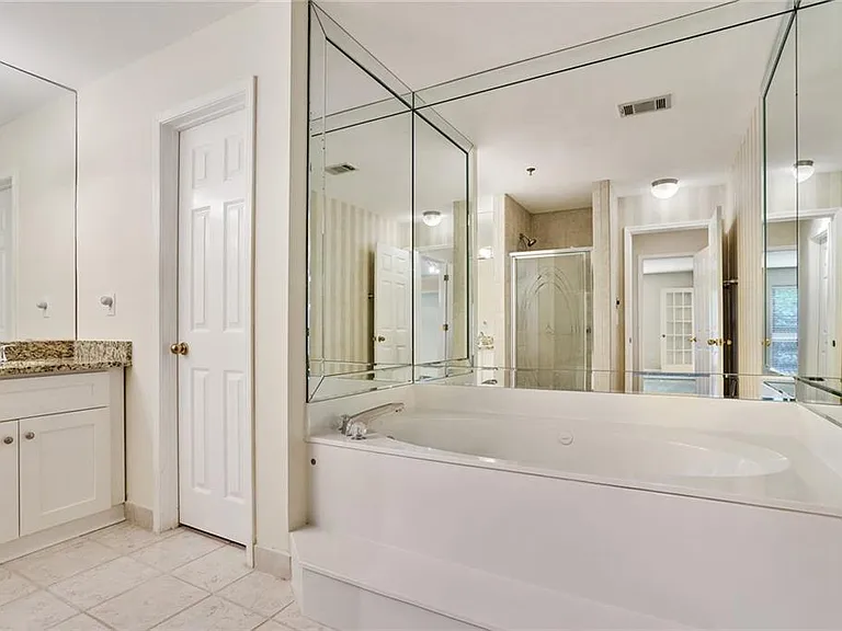 3203 Lenox Rd NE #6 — Photo 12