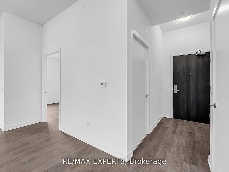 55 Duke St W #502 — Photo 8