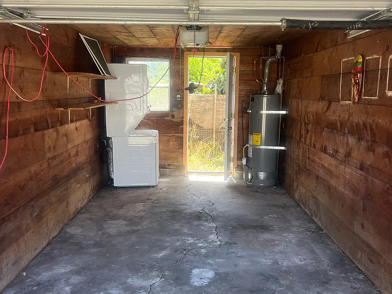 2161 Harding Ave #C — Photo 7