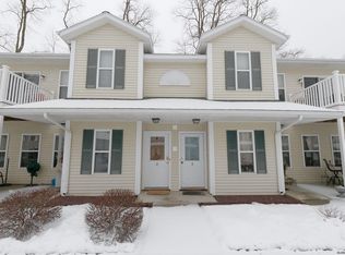 1902 Cambridge Manor Dr, Scotia, NY 12302