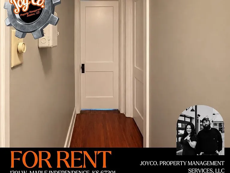 Hallway leading to 3 bedrooms