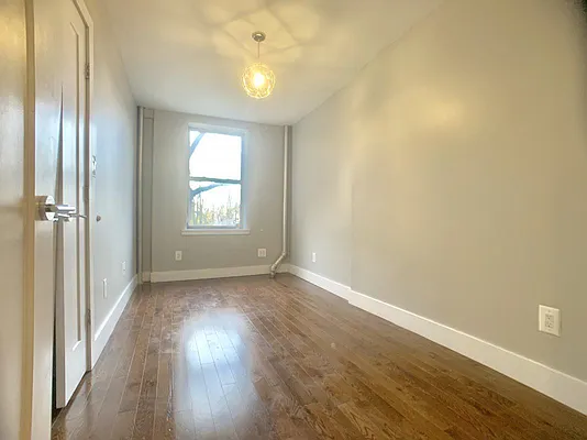 Rented by Bohemia Realty Group | media 14