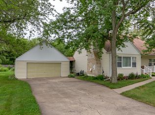 815 Revere Rd, Glenview, IL 60025