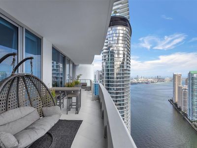 200 Biscayne Boulevard Way APT 4408, Miami, FL, 33131