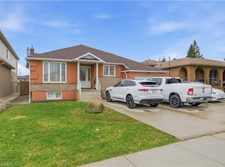 916 Stone Church Rd E, Hamilton, ON L8W1B1