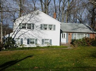 31 Skylark Rd, Springfield, NJ 07081